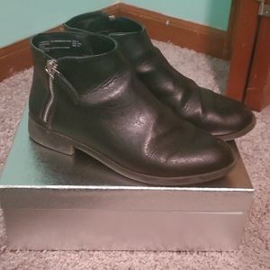Memory Foam Time & Tru Black Ankle Boots
